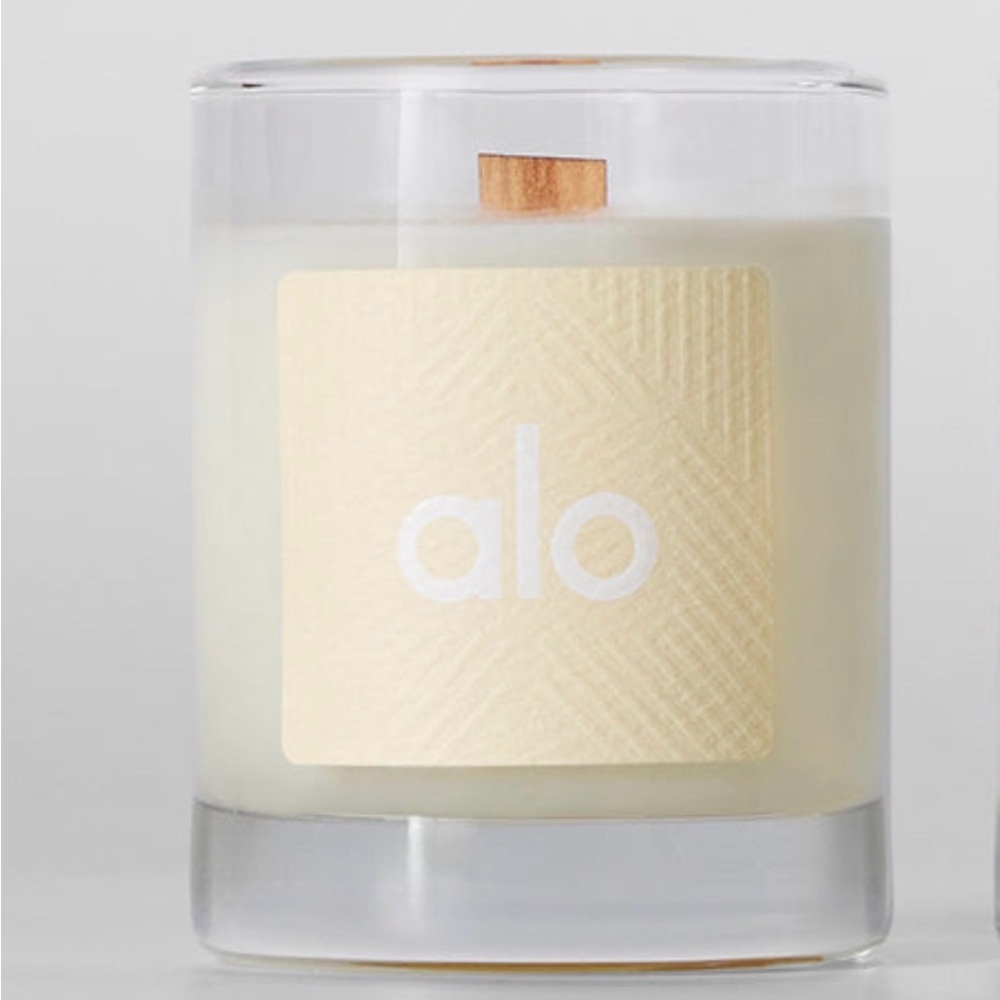 BNIB ALO Yoga ALO Signature Candle 2 oz. Mini Santal Tuberose Palo Santo